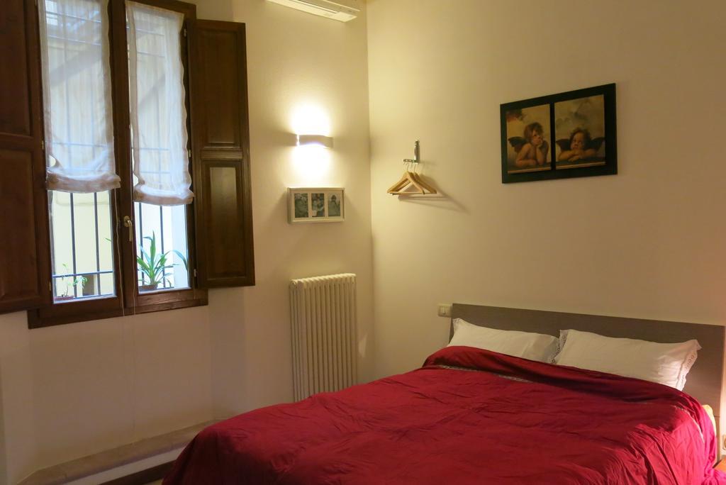 Atelier Della Castellina - Self Check In Apartment Imola Room photo